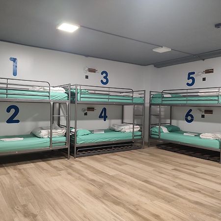 Bilbao Metropolitan Hostel By Bossh Hotels Exteriör bild