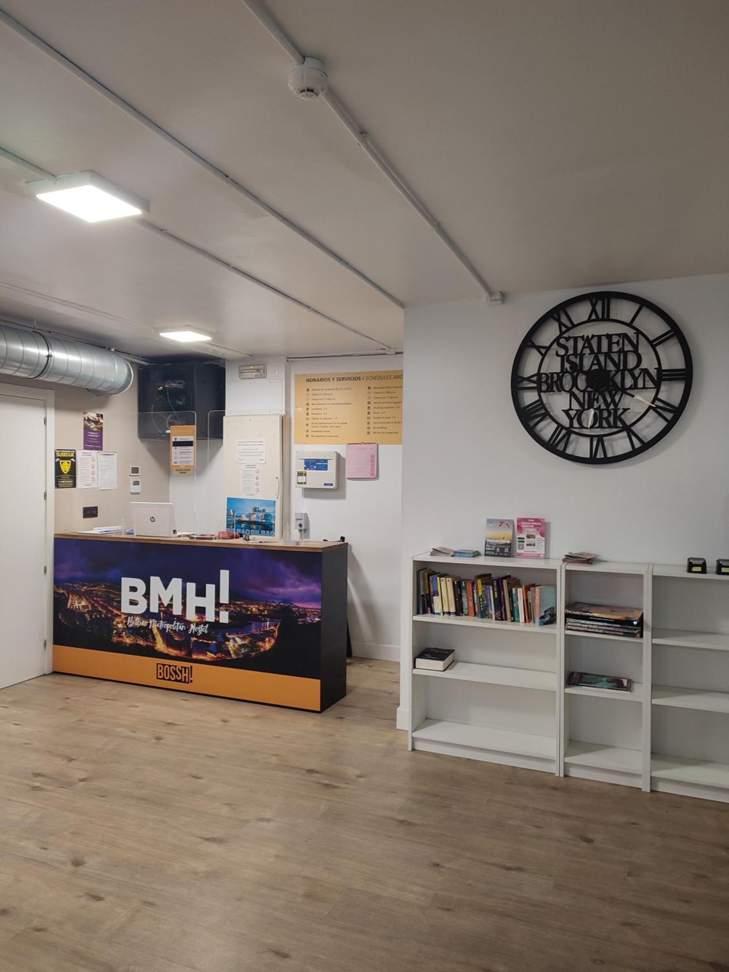 Bilbao Metropolitan Hostel By Bossh Hotels Exteriör bild
