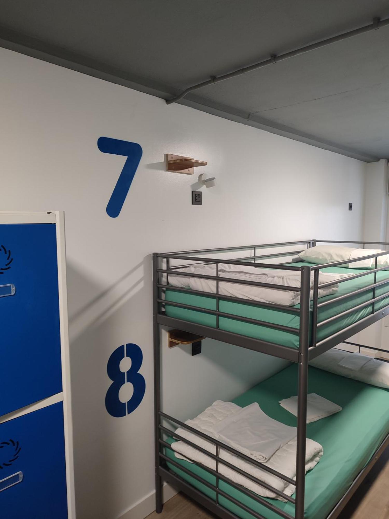 Bilbao Metropolitan Hostel By Bossh Hotels Exteriör bild