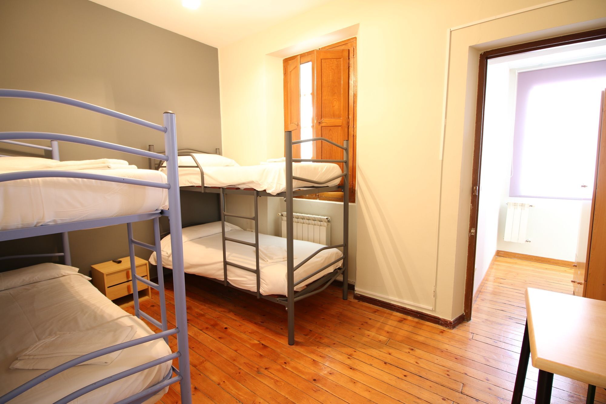 Bilbao Metropolitan Hostel By Bossh Hotels Exteriör bild